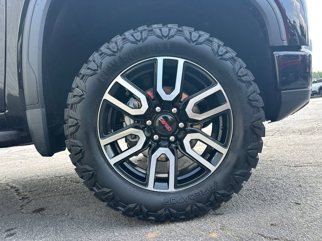 Used 2024 GMC Sierra 1500 AT4 w/ AT4 Premium Package AWD/4WD image 13
