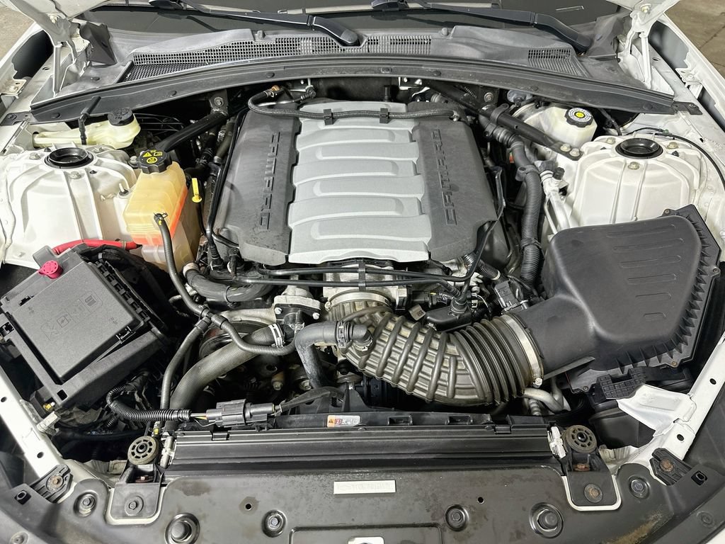 Used 2019 Chevrolet Camaro SS RWD image 8