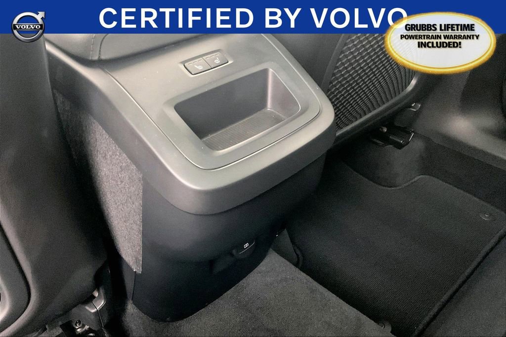 Used 2025 Volvo XC60 B5 Core image 31