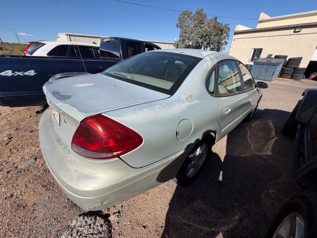 Used 2005 Ford Taurus SEL FWD image 4