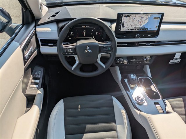 New 2025 Mitsubishi Outlander SE image 27