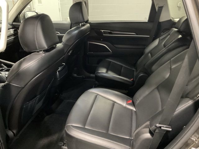 Used 2025 Kia Telluride S image 19