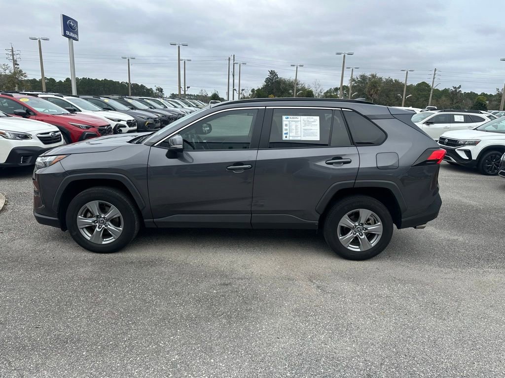 Used 2022 Toyota RAV4 XLE w/ Convenience Package image 12