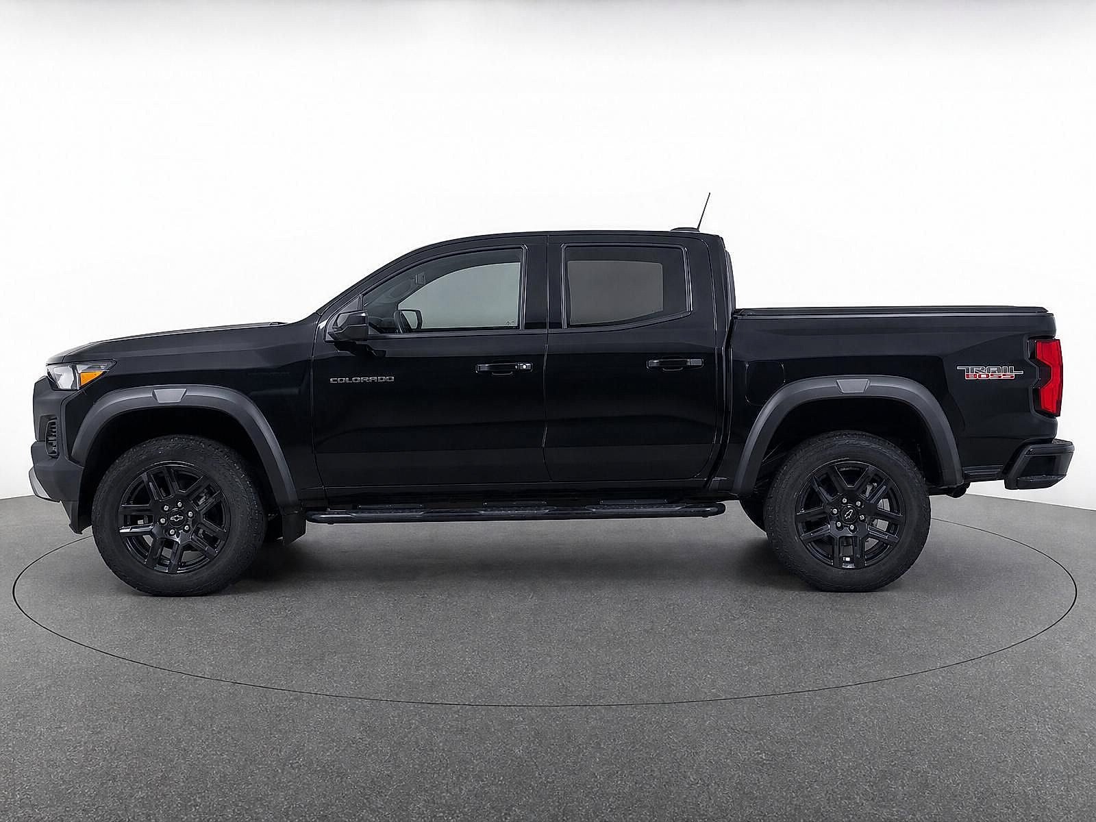 Used 2023 Chevrolet Colorado Trail Boss AWD/4WD image 6