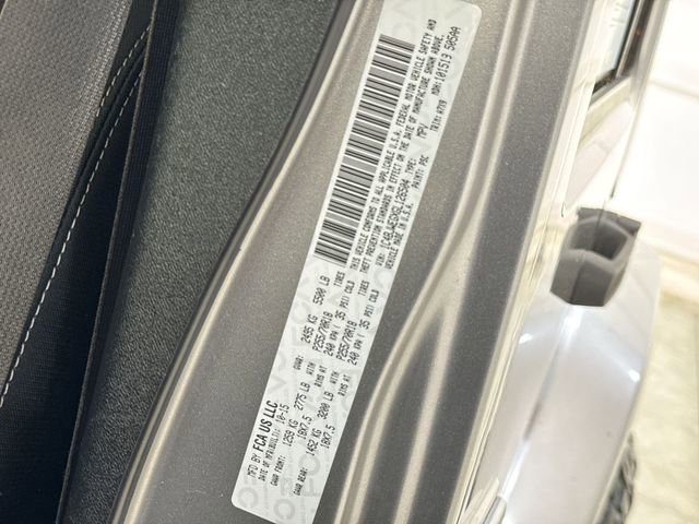 Used 2016 Jeep Wrangler Unlimited Sahara w/ Connectivity Group image 32