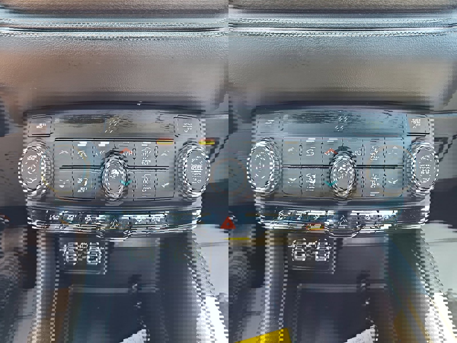 Used 2023 Dodge Durango SXT Launch Edition RWD image 45