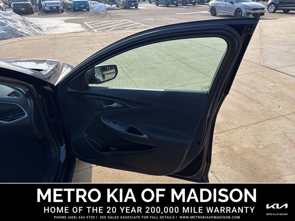 Used 2023 Chevrolet Malibu LT image 33