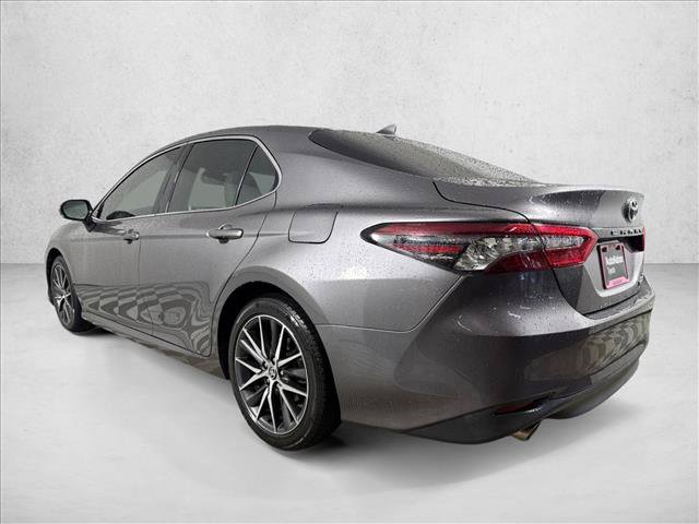 Used 2022 Toyota Camry XLE FWD image 5