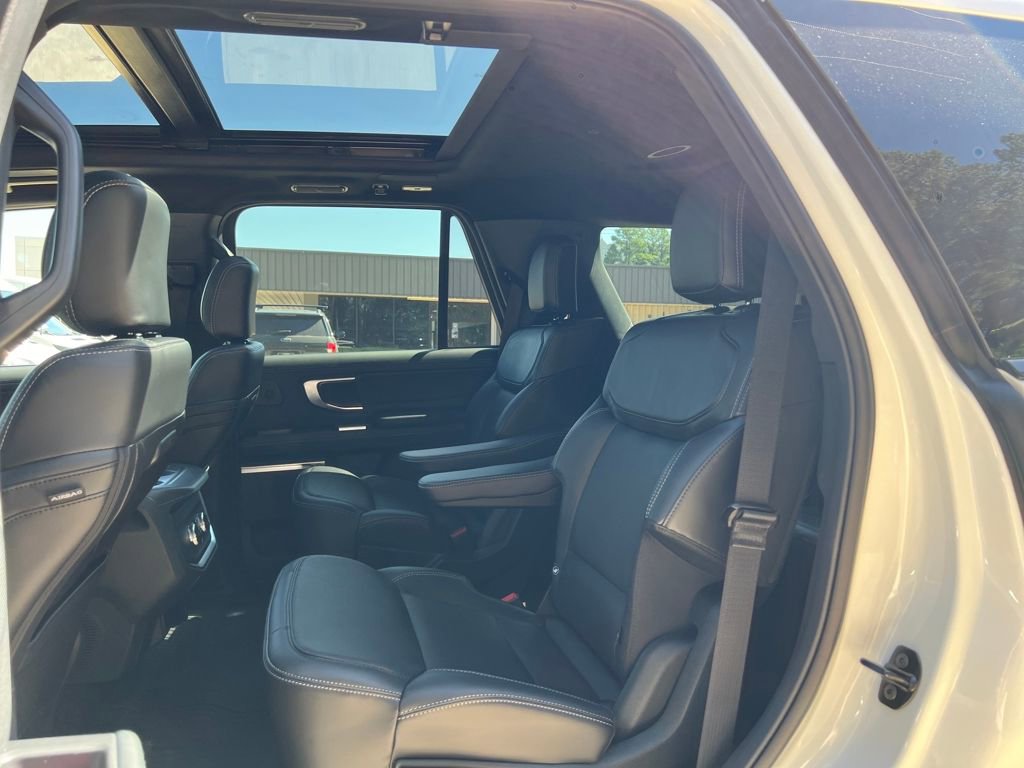 New 2025 Ford Expedition Platinum w/ Stealth Performance Package image 31