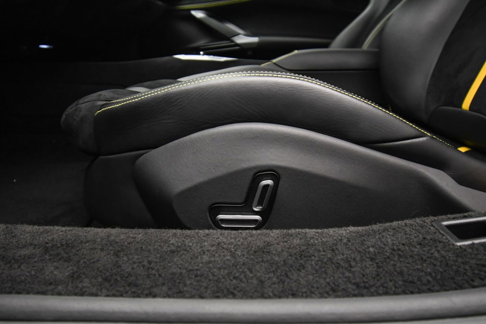 Used 2022 Ferrari SF90 Stradale image 49