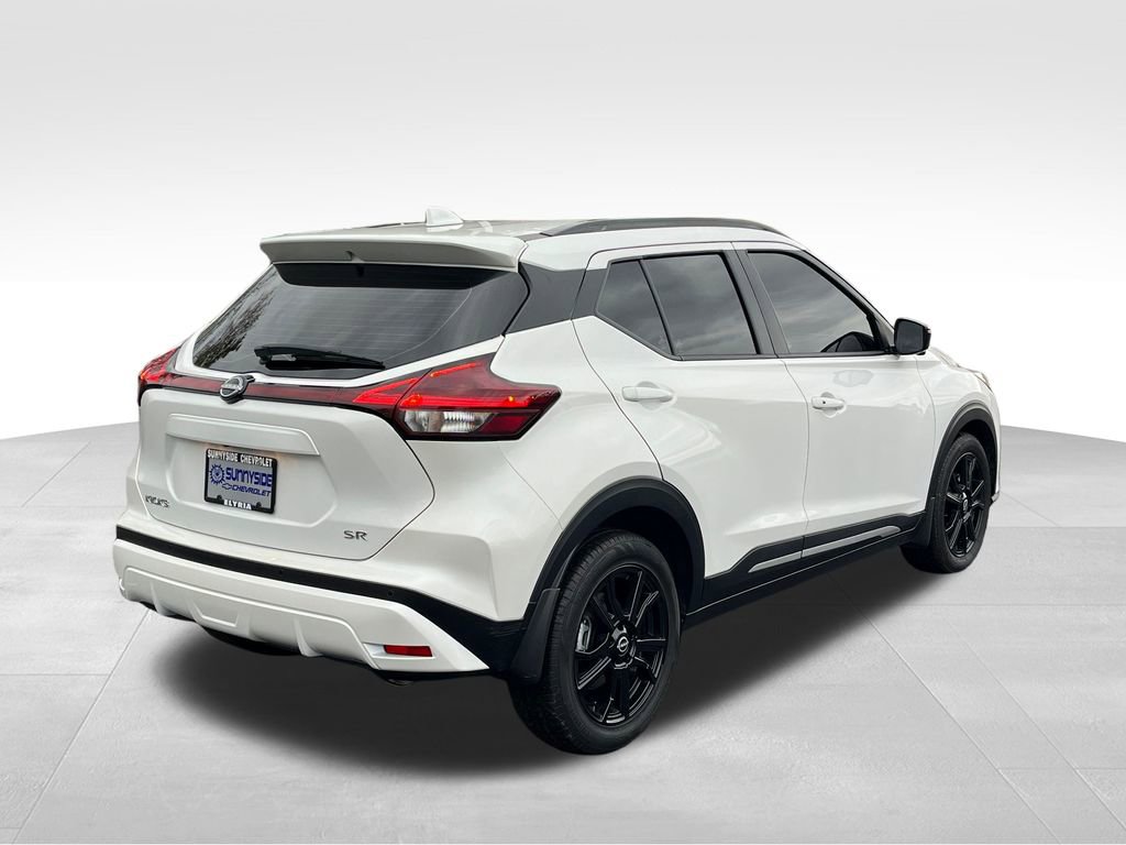 Used 2024 Nissan Kicks SR w/ SR Premium Package image 2