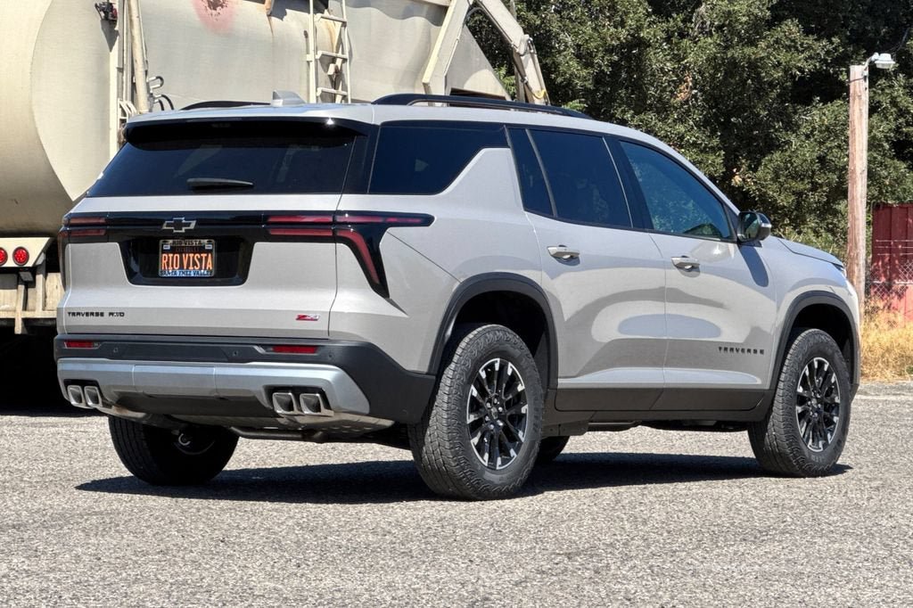 New 2026 Chevrolet Traverse Z71 w/ Driver Confidence Package AWD/4WD image 4