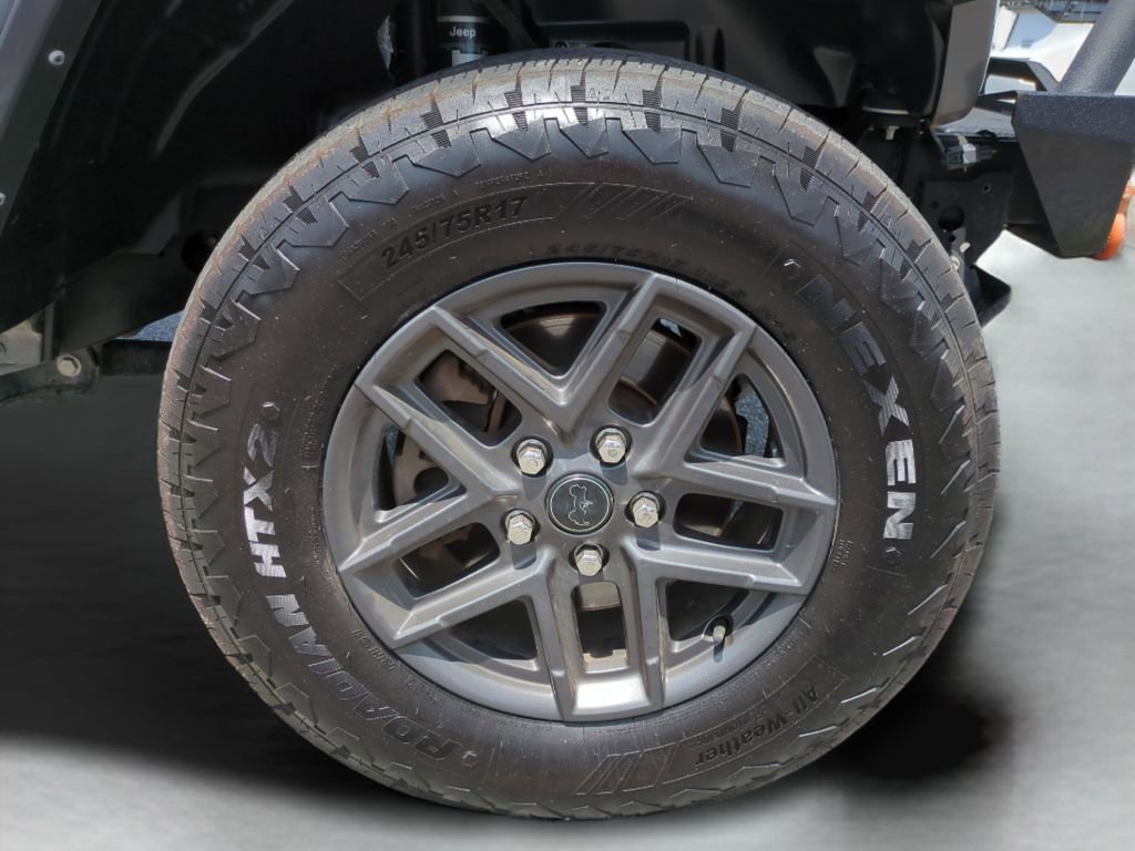 Used 2021 Jeep Gladiator Mojave AWD/4WD image 26