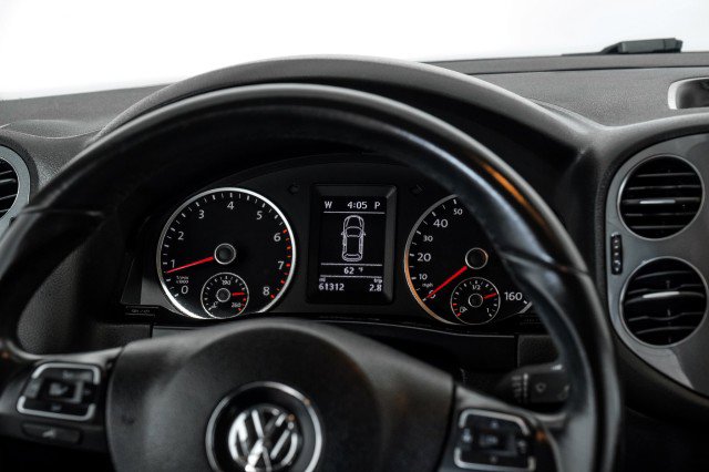 Used 2013 Volkswagen Tiguan SE AWD/4WD image 16