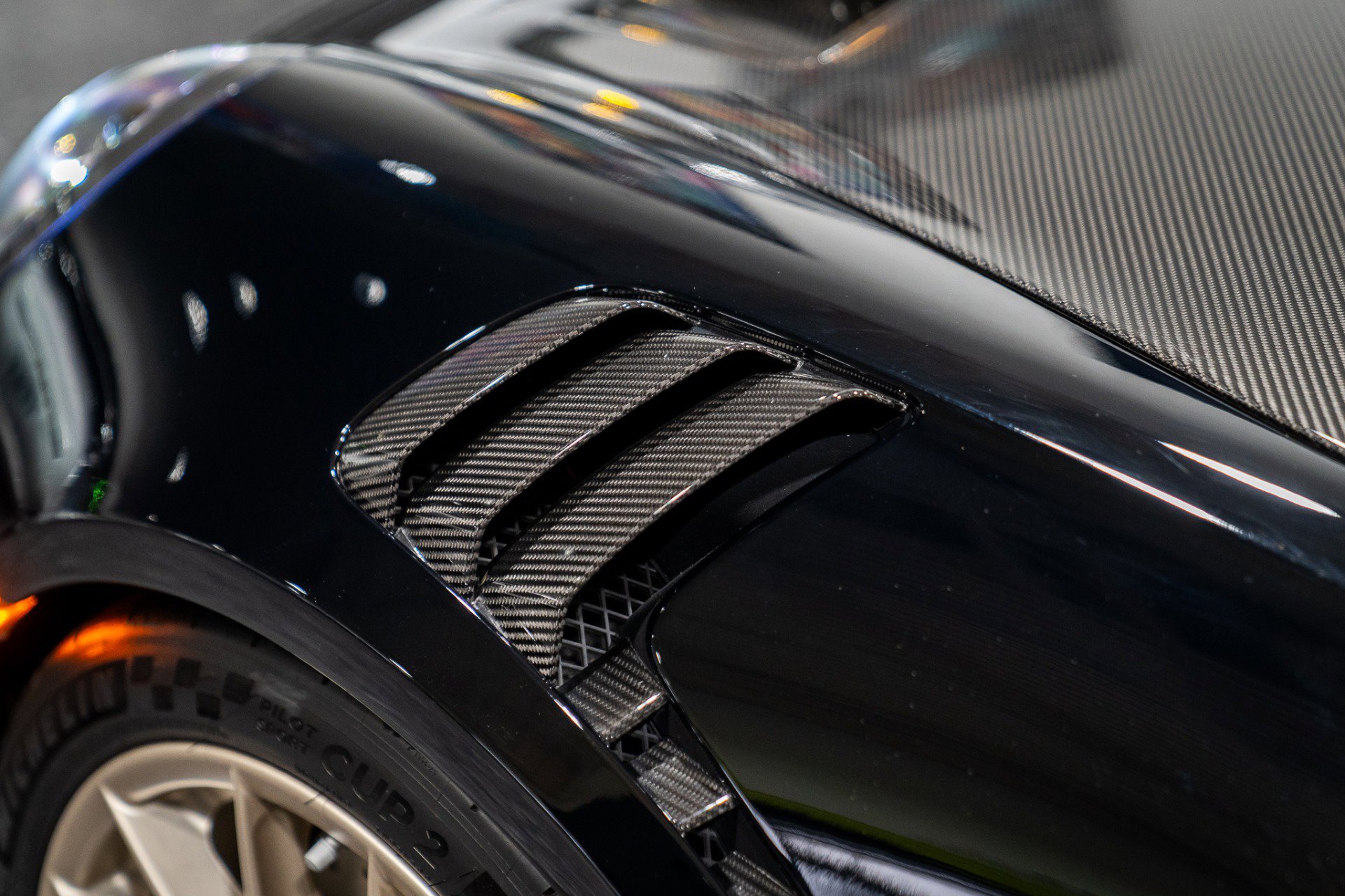 Used 2018 Porsche 911 GT2 RS image 21