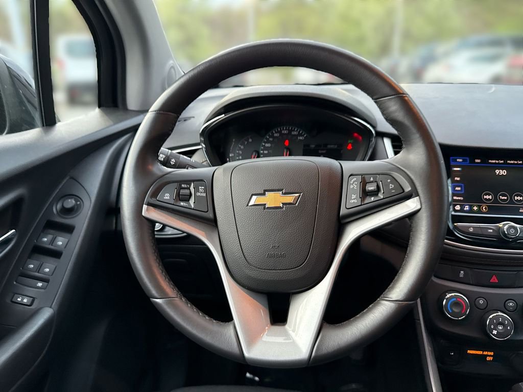 Used 2022 Chevrolet Trax LT w/ Driver Confidence Package image 11