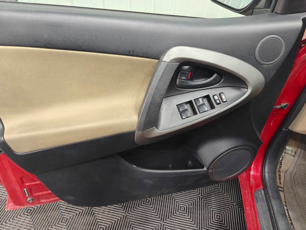 Used 2012 Toyota RAV4 4WD w/ Value Pkg image 27