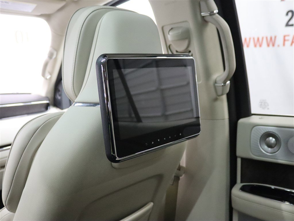 Used 2018 Lincoln Navigator L Reserve w/ Technology Package AWD/4WD image 36