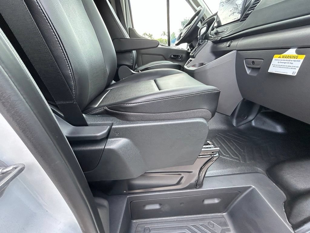 New 2026 Ford Transit 150 Low Roof w/ Load Area Protection Package RWD image 22
