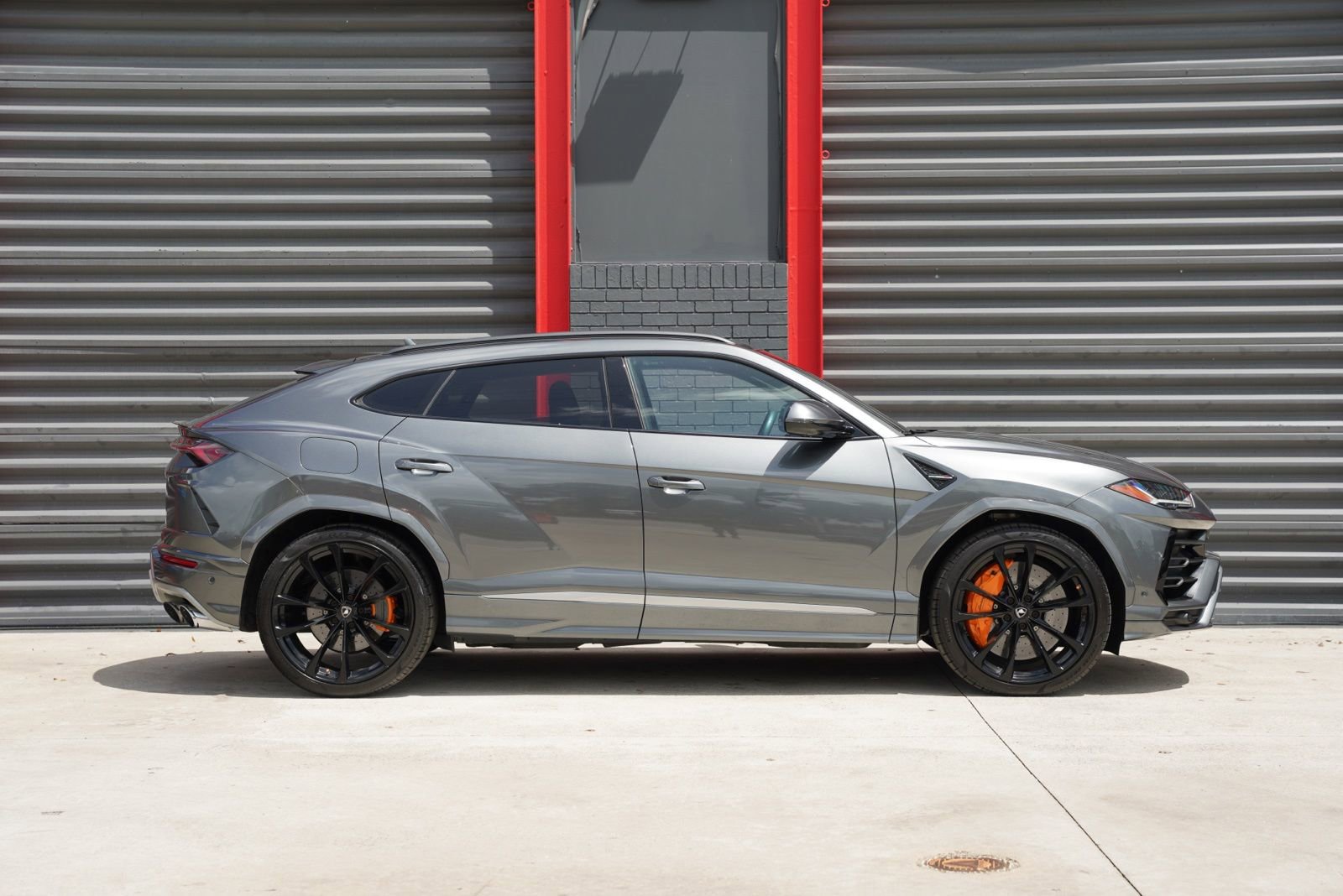 Used 2020 Lamborghini Urus image 3