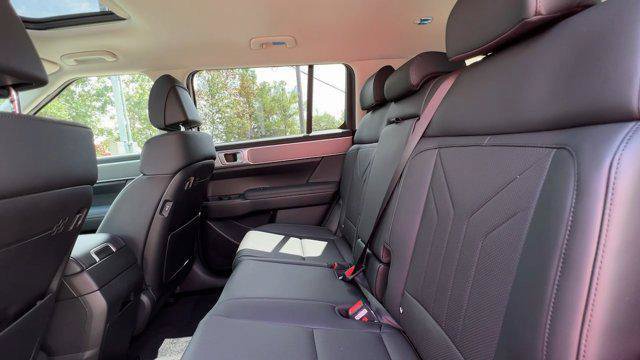 New 2025 Hyundai Santa Fe XRT AWD/4WD image 36