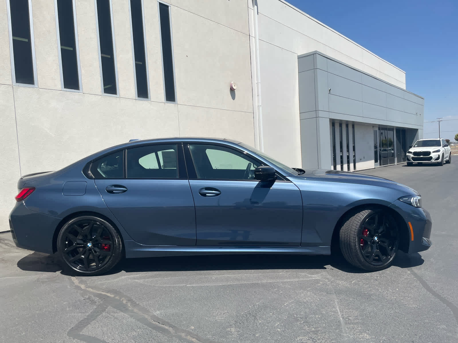 New 2025 BMW 330i Sedan w/ M Sport Package image 6