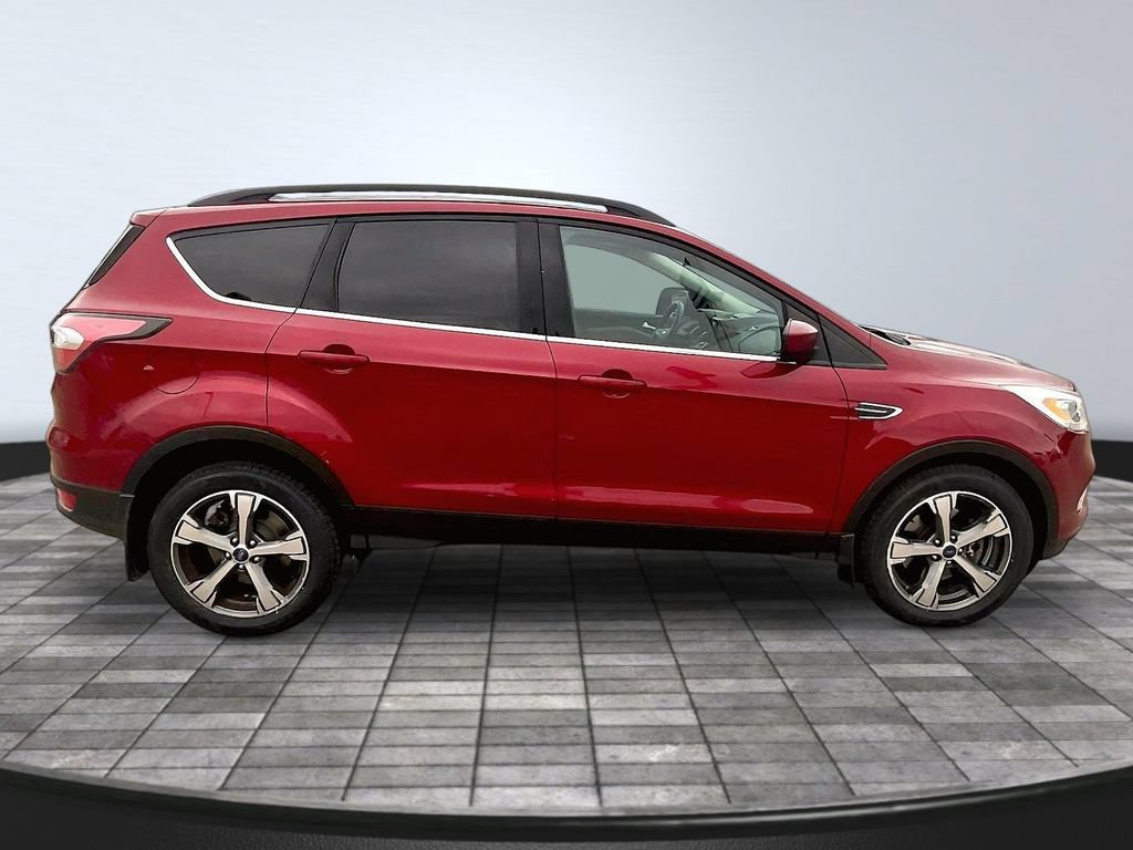 Used 2017 Ford Escape SE w/ SE Leather Comfort Package AWD/4WD image 8