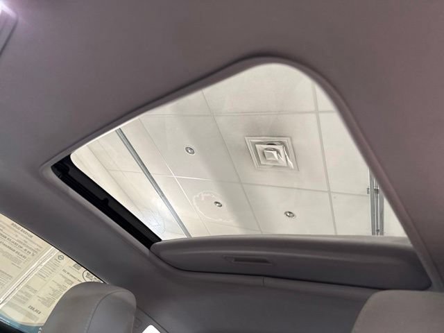 Used 2017 Chevrolet Camaro SS RWD image 18