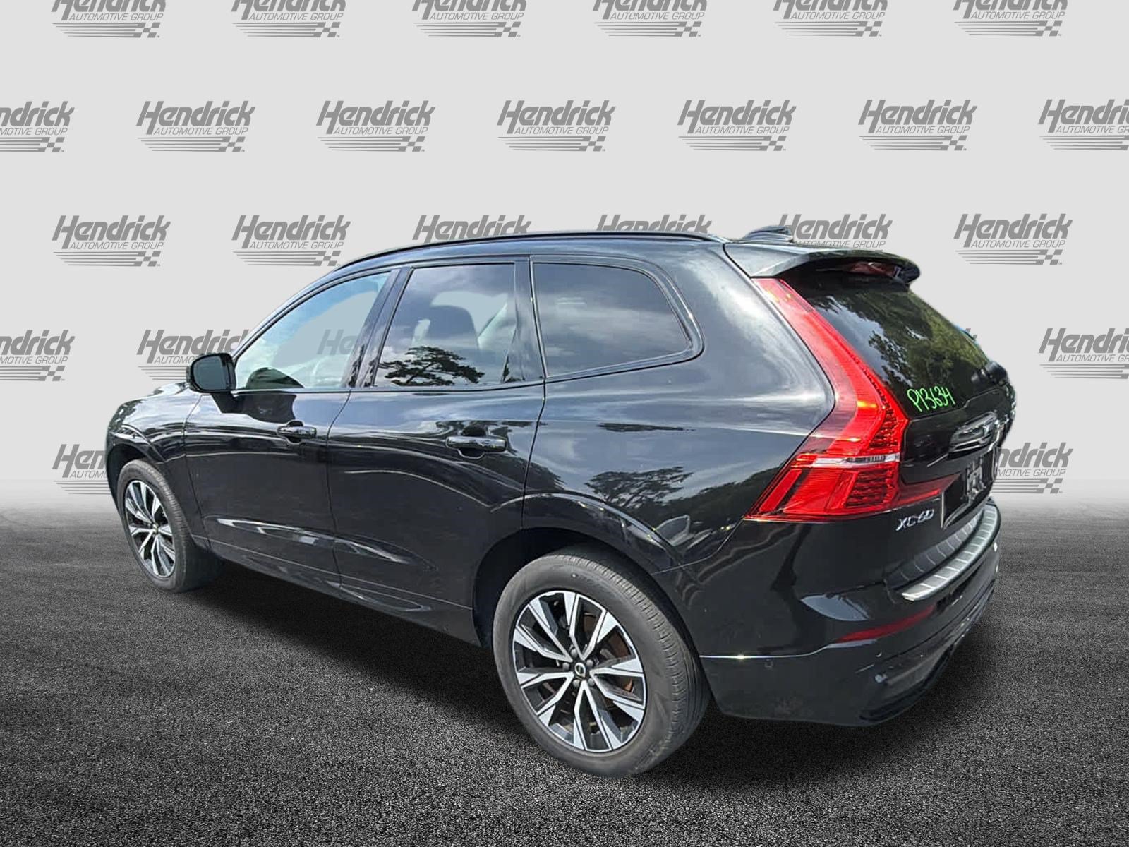 Used 2024 Volvo XC60 B5 Plus w/ Protection Package Premier AWD/4WD image 10