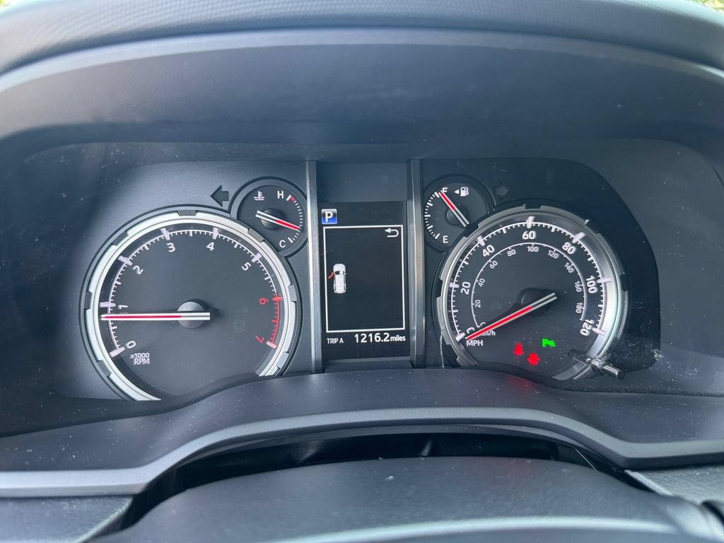 Used 2021 Toyota 4Runner Limited AWD/4WD image 19