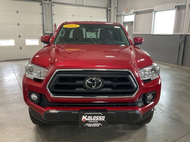 Used 2021 Toyota Tacoma SR5 AWD/4WD image 2