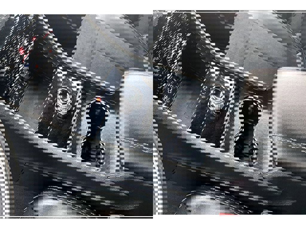 Used 2024 Jeep Grand Cherokee L Laredo image 15