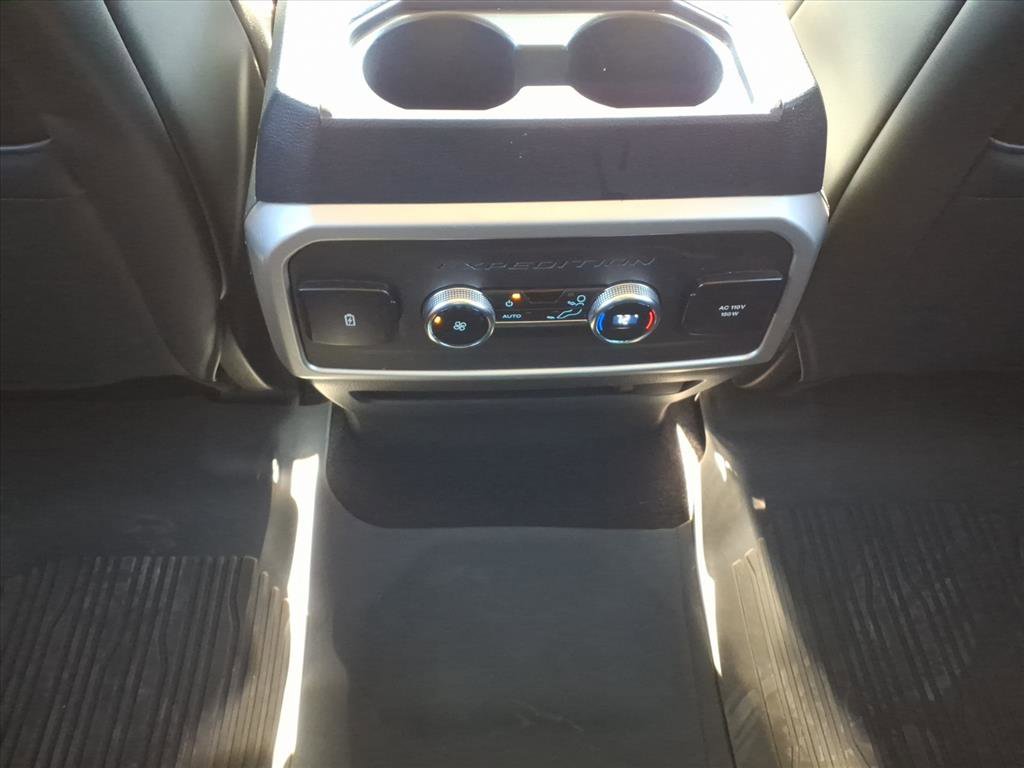 Used 2023 Ford Expedition XLT image 20