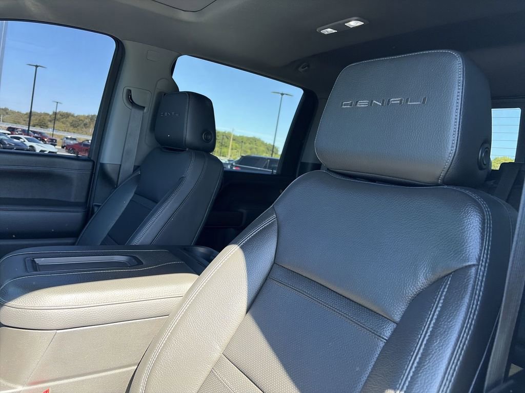 Used 2021 GMC Sierra 2500 Denali w/ Denali Ultimate Package AWD/4WD image 11