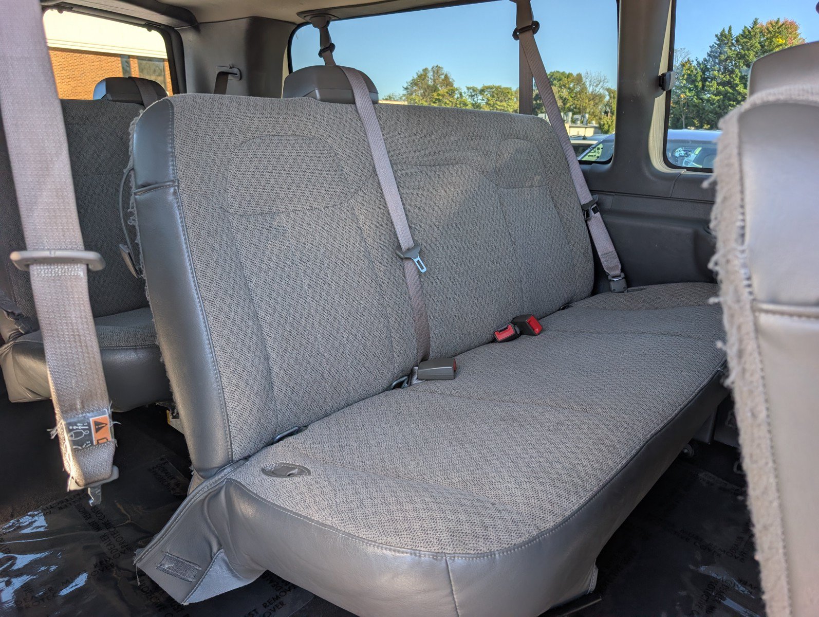 Used 2025 Chevrolet Express 3500 LT w/ LT Preferred Equipment Group RWD image 13