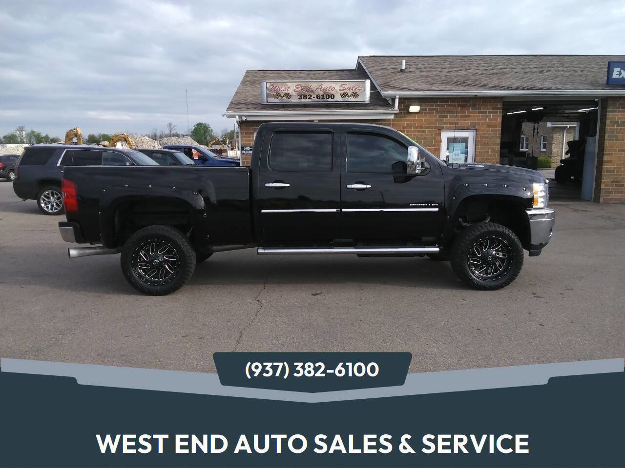 Used 2014 Chevrolet Silverado 2500 LT w/ Custom Sport Truck Package image 1