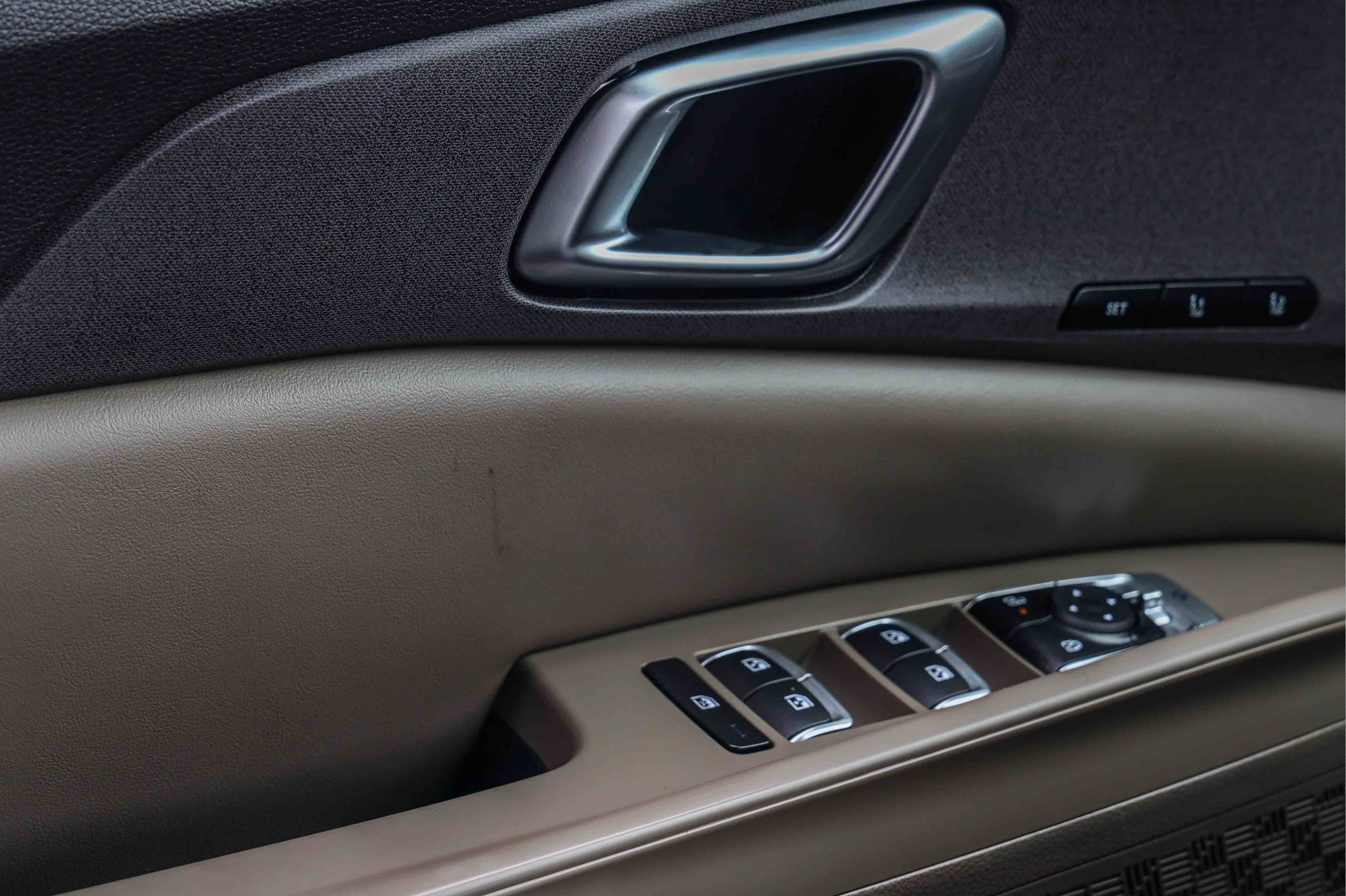 Certified 2026 Kia Carnival EX FWD image 15