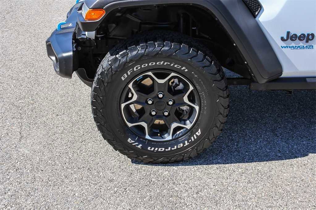Used 2022 Jeep Wrangler Unlimited Rubicon 4xe w/ Cold Weather Group image 9