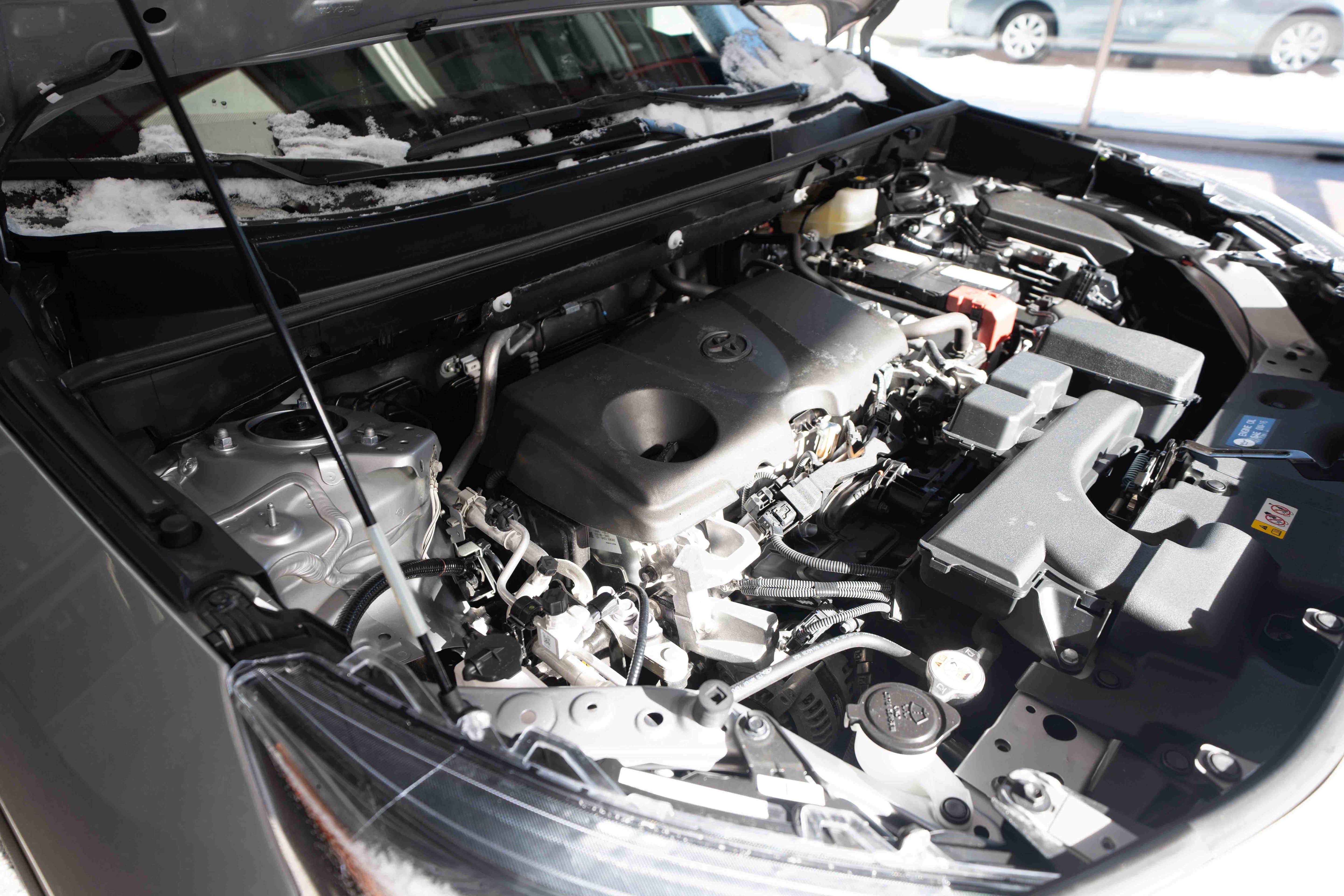 Used 2025 Toyota RAV4 XLE image 32