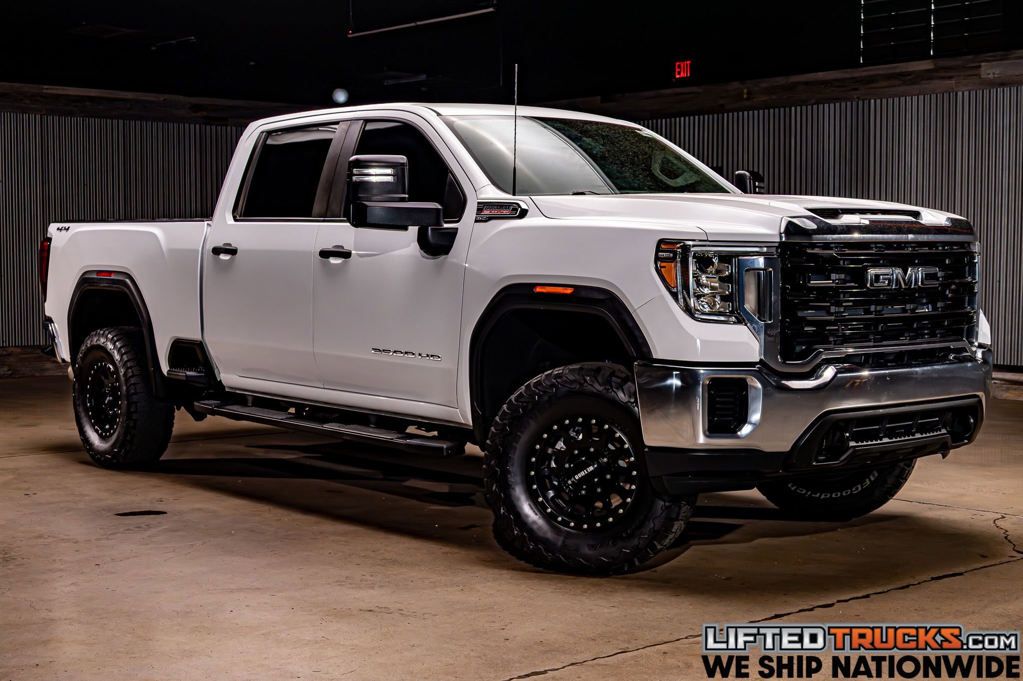 Used 2020 GMC Sierra 2500 4x4 Crew Cab w/ Convenience Package image 1