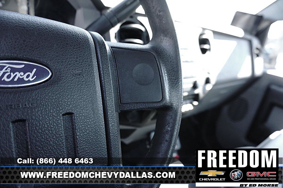 Used 2015 Ford F550 4x4 Regular Cab Super Duty image 18