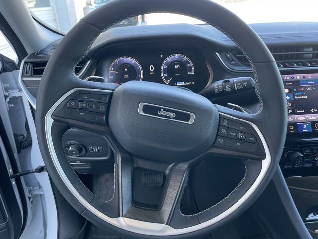 Used 2023 Jeep Grand Cherokee L Limited w/ Luxury Tech Group II image 14