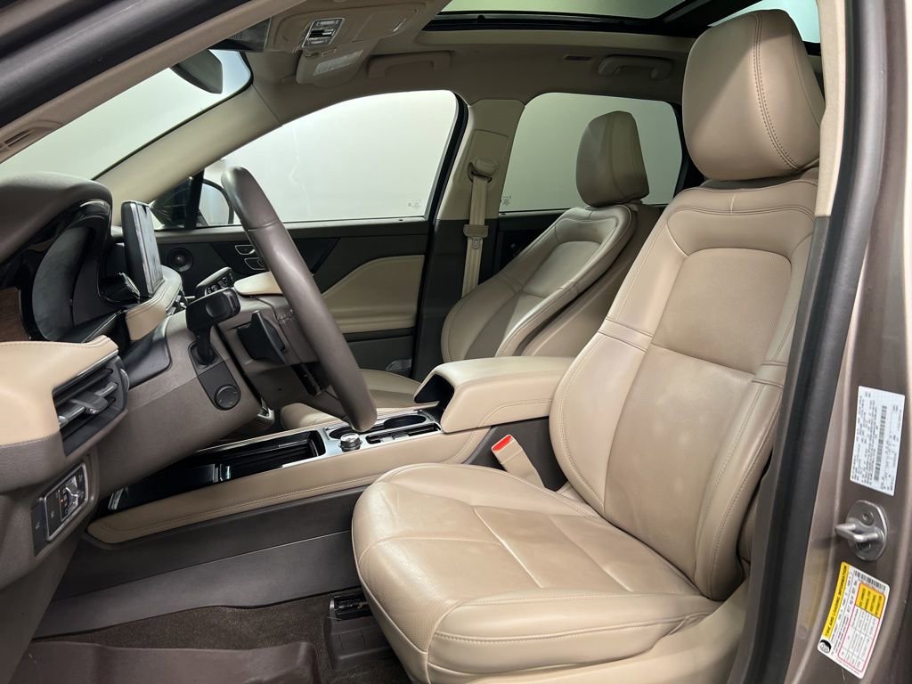 Used 2021 Lincoln Corsair Reserve w/ Equipment Group 201A image 25