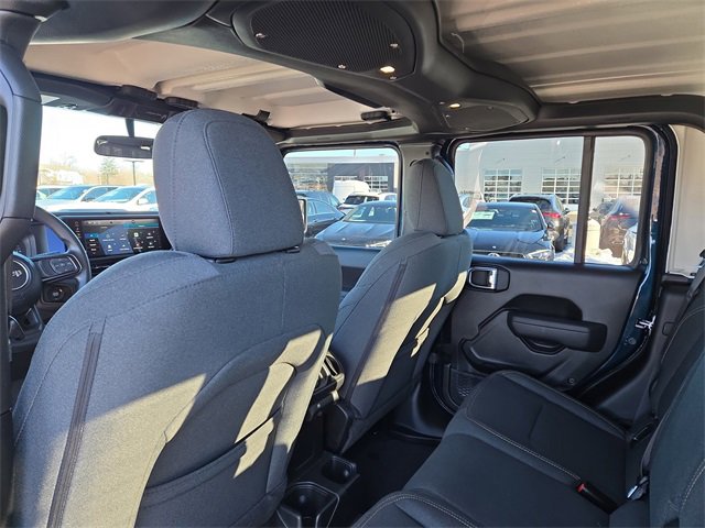 Used 2025 Jeep Gladiator Sport image 27