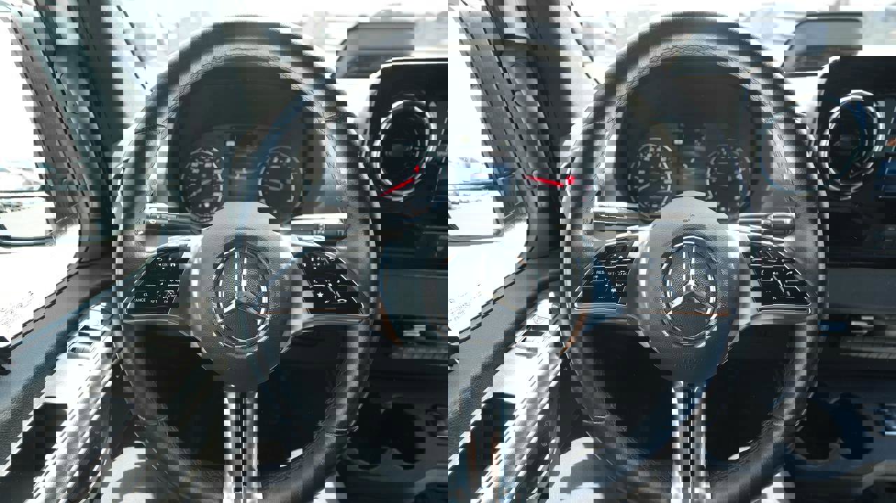 Used 2025 Mercedes-Benz Sprinter 2500 image 7