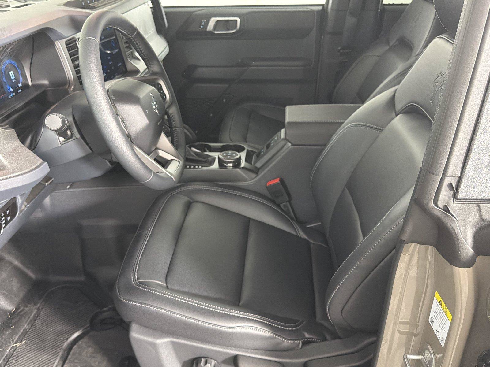 New 2026 Ford Bronco Big Bend w/ Black Diamond Package AWD/4WD image 8