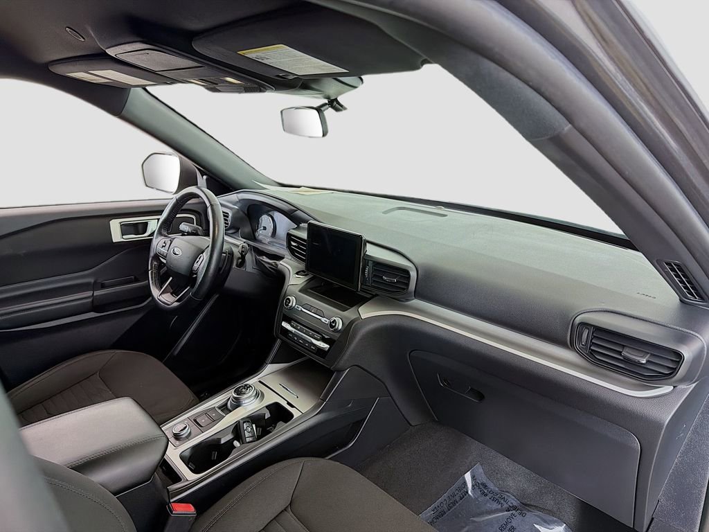 Used 2020 Ford Explorer XLT image 17