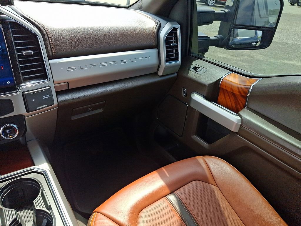 Used 2022 Ford F350 King Ranch w/ Chrome Package AWD/4WD image 17