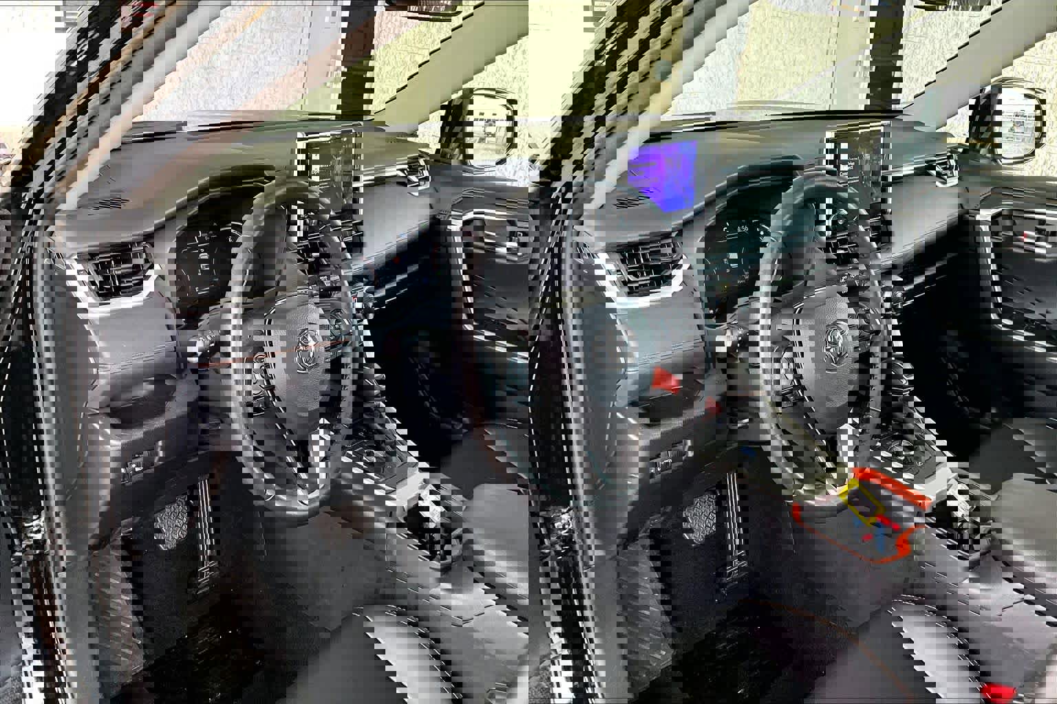 Used 2024 Toyota RAV4 Adventure image 17