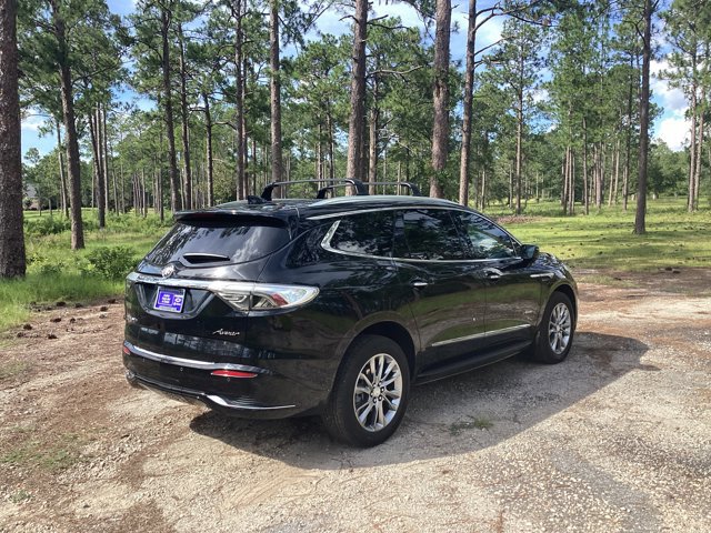 Used 2022 Buick Enclave Avenir w/ Avenir Technology Package image 5